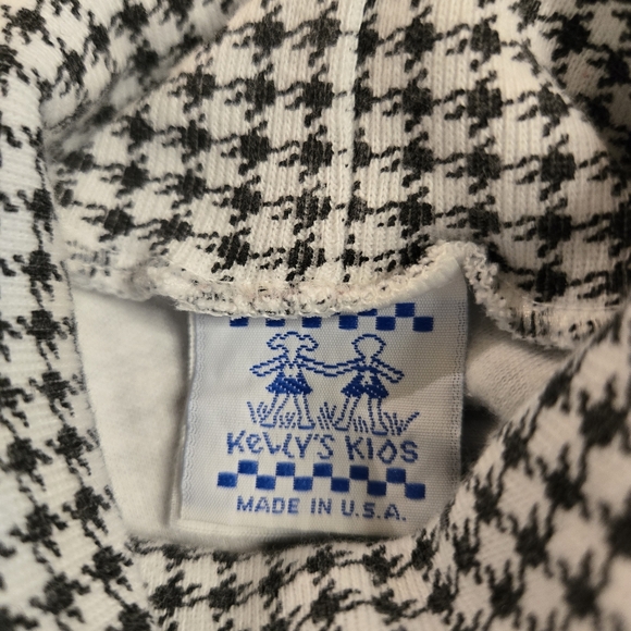 Kelly's Kids Black/white Houndstooth Kids One Piece Romper Apple Design - Picture 2 of 13